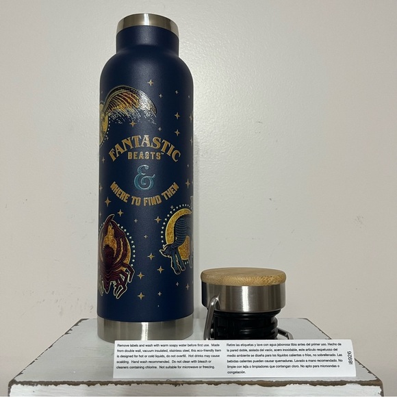 New Universal Studios Fantastic Beasts Travel Bottle Thermos Tumbler Niffler - Picture 1 of 9